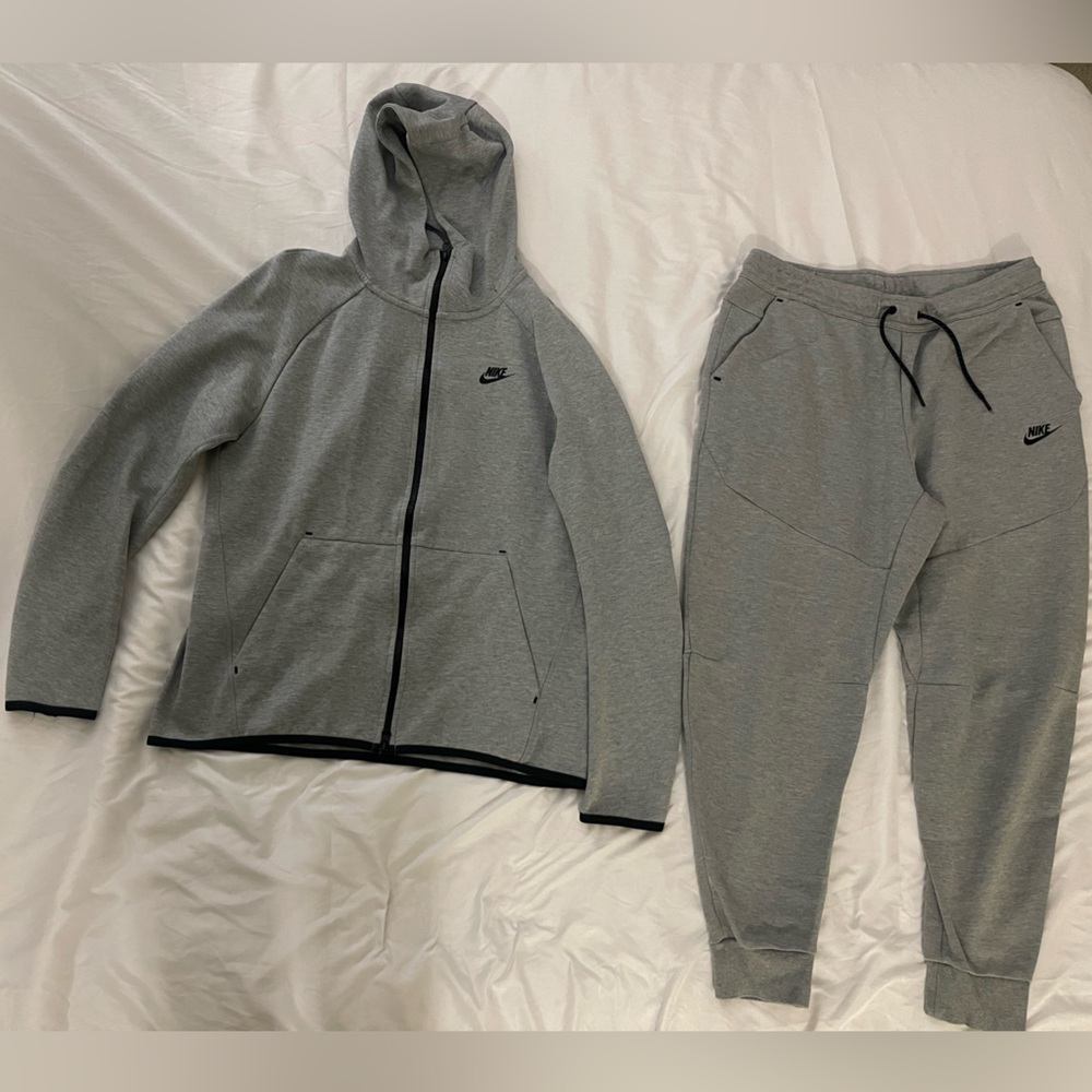 Nike Gray Zip-Up Men's Sweater